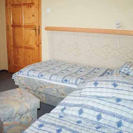 Two-bedroom In アパート